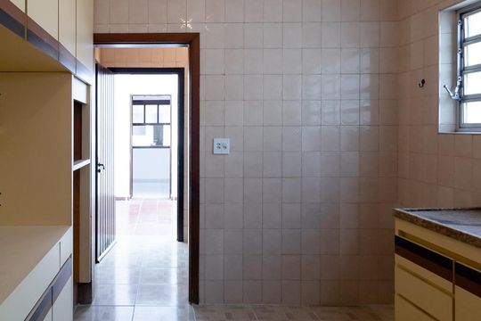 Cozinha de casa para alugar com 5 quartos, 190m² em Vila Sao Pedro, São Paulo