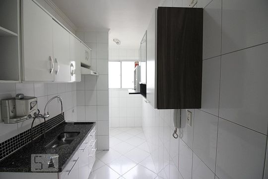 Cozinha  de apartamento para alugar com 1 quarto, 39m² em Baeta Neves, São Bernardo do Campo
