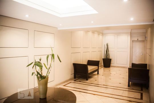 Hall de Entrada de apartamento à venda com 4 quartos, 263m² em Higienópolis, São Paulo