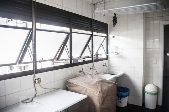 Área de Serviço de apartamento à venda com 4 quartos, 263m² em Higienópolis, São Paulo