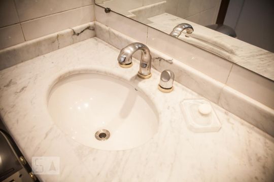 Banheiro - Torneira de apartamento à venda com 4 quartos, 263m² em Higienópolis, São Paulo