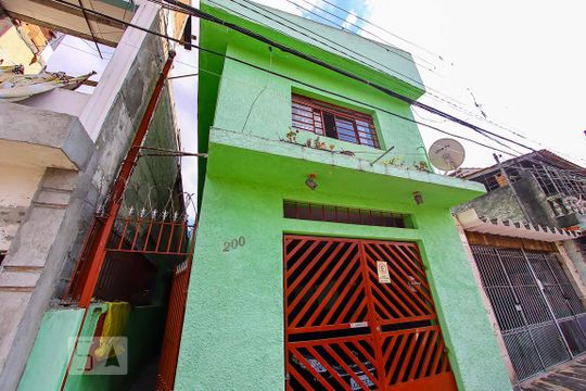 Fachada de casa à venda com 3 quartos, 140m² em Parque Edu Chaves, São Paulo