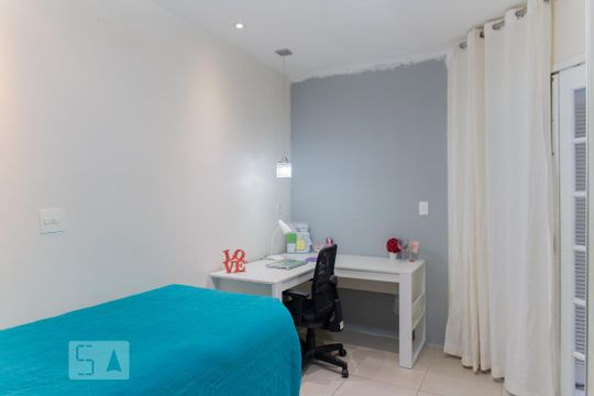 Quarto 1 de casa à venda com 3 quartos, 245m² em Parque João Ramalho, Santo André