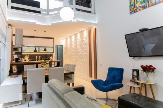 Casa à venda com 3 quartos, 245m² em Parque João Ramalho, Santo André