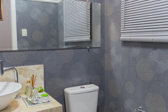 Lavabo de casa à venda com 3 quartos, 245m² em Parque João Ramalho, Santo André