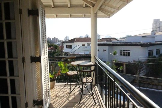 Sacada da Suíte 5 de casa à venda com 5 quartos, 600m² em Jardim Franca, São Paulo