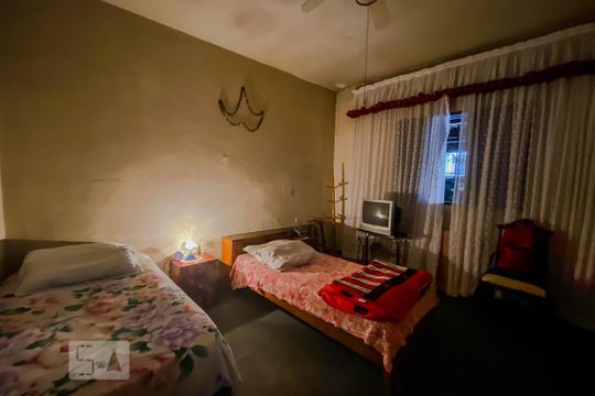 Quarto de casa à venda com 3 quartos, 210m² em Chácara Mafalda, São Paulo