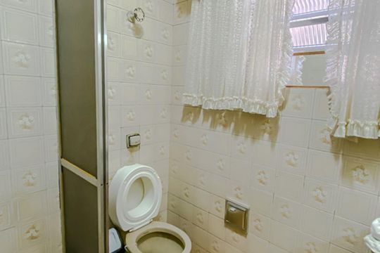 Banheiro de casa à venda com 3 quartos, 210m² em Chácara Mafalda, São Paulo