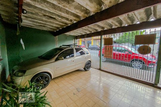 Garagem de casa à venda com 3 quartos, 210m² em Chácara Mafalda, São Paulo