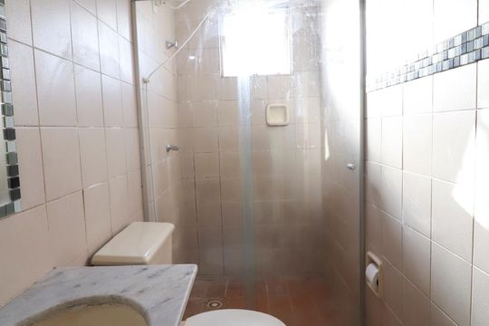 Banheiro de apartamento à venda com 2 quartos, 65m² em Setor Pedro Ludovico, Goiânia