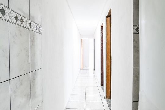Corredor de casa à venda com 3 quartos, 425m² em Parque Capuava, Santo André