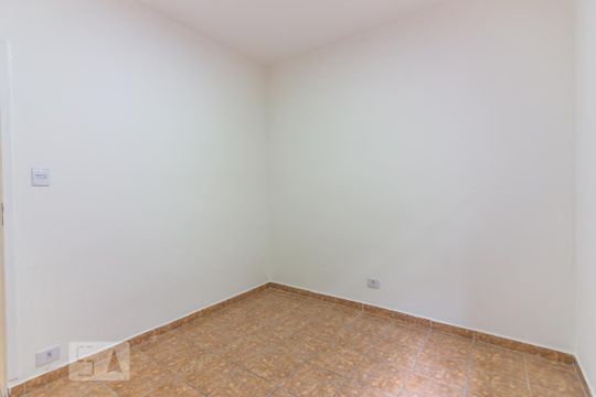 Quarto 2 de casa para alugar com 2 quartos, 90m² em Jardim Sarah, São Paulo