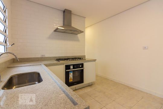 Cozinha de casa para alugar com 2 quartos, 90m² em Jardim Sarah, São Paulo
