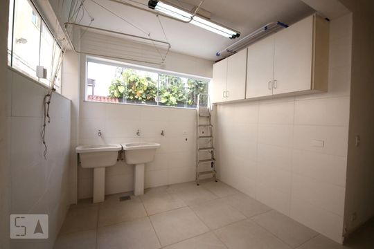 Área de Serviço de casa para alugar com 4 quartos, 280m² em Brooklin Paulista, São Paulo