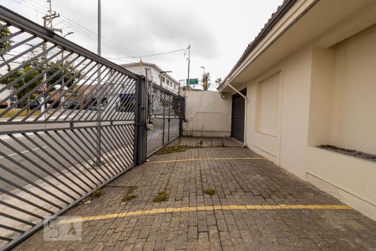 Garagem de casa à venda com 1 quarto, 269m² em Vila Paulista, São Paulo