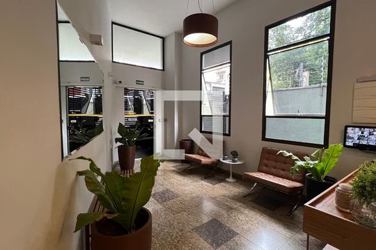 Área comum - Hall de entrada de kitnet/studio para alugar com 1 quarto, 30m² em Jardim Paulista, São Paulo
