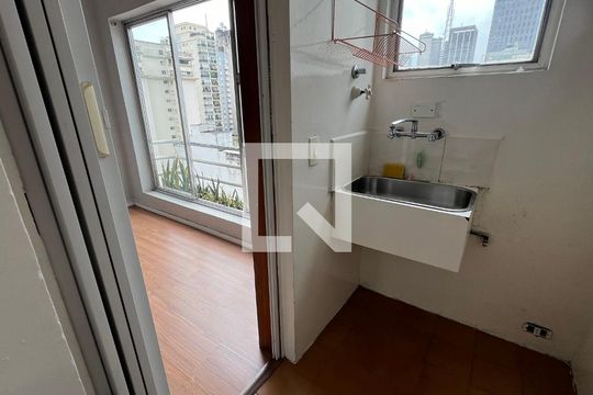 Cozinha de kitnet/studio para alugar com 1 quarto, 30m² em Jardim Paulista, São Paulo