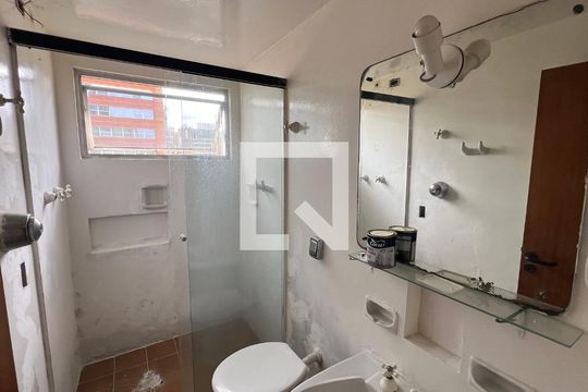 Banheiro de kitnet/studio para alugar com 1 quarto, 30m² em Jardim Paulista, São Paulo