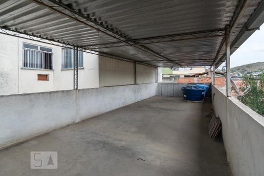 Terraço de casa à venda com 2 quartos, 150m² em Penha, Rio de Janeiro