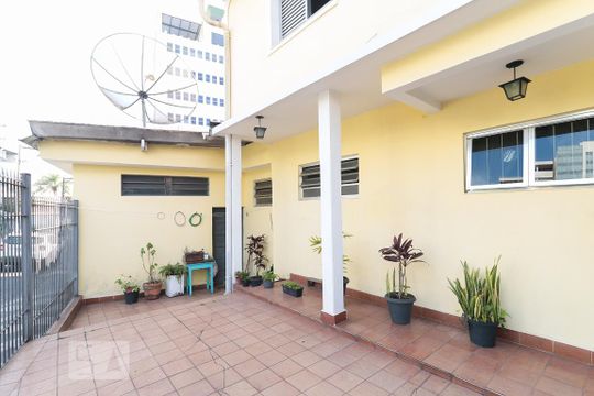 Quintal de casa para alugar com 2 quartos, 119m² em Centro, Osasco