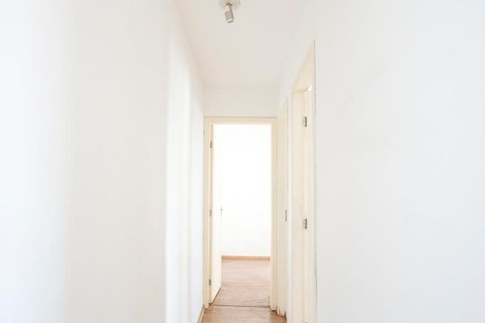 Corredor quartos de apartamento para alugar com 2 quartos, 49m² em Maranhão, São Paulo