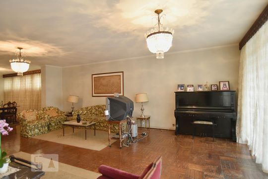 Sala de TV e sala de música de apartamento para alugar com 5 quartos, 327m² em Mooca, São Paulo