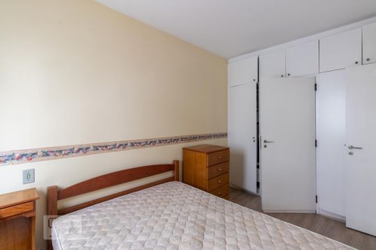 Suite de apartamento à venda com 2 quartos, 66m² em Vila Uberabinha, São Paulo