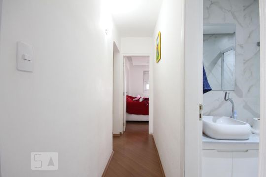 Corredor de apartamento à venda com 3 quartos, 65m² em Vila Monumento, São Paulo