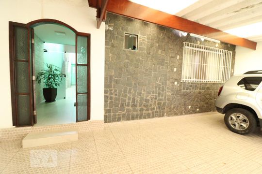 Fachada de casa à venda com 3 quartos, 135m² em Vila Moraes, São Paulo