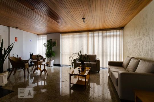 Hall de Entrada de apartamento à venda com 3 quartos, 72m² em Vila Brasílio Machado, São Paulo