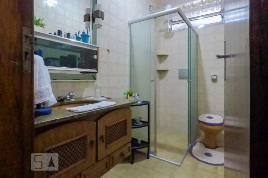 Banheiro de casa à venda com 3 quartos, 350m² em Vila Gumercindo, São Paulo