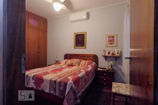 Quarto 1 suite de casa à venda com 3 quartos, 350m² em Vila Gumercindo, São Paulo