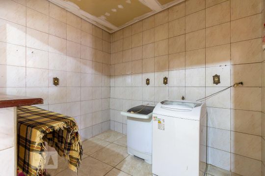 Área de Serviço de casa para alugar com 2 quartos, 210m² em Centro, Barueri