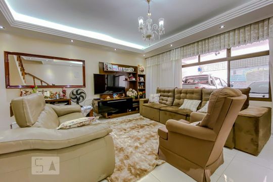 Casa à venda com 4 quartos, 190m² em Vila Carrão, São Paulo