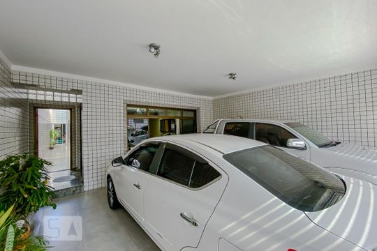 Garagem de casa à venda com 4 quartos, 190m² em Vila Carrão, São Paulo