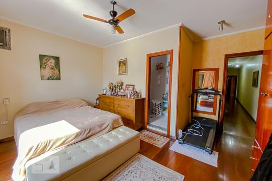 Suite de casa à venda com 4 quartos, 190m² em Vila Carrão, São Paulo