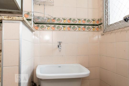 Área de Serviço de apartamento para alugar com 2 quartos, 45m² em Vila Guarani (z Sul), São Paulo