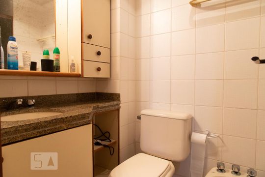 Banheiro social de apartamento à venda com 2 quartos, 78m² em Recreio dos Bandeirantes, Rio de Janeiro