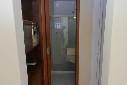 Corredor de apartamento para alugar com 2 quartos, 42m² em Botafogo, Rio de Janeiro