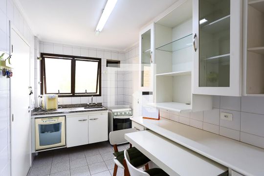 Cozinha de apartamento à venda com 3 quartos, 106m² em Vila Andrade, São Paulo