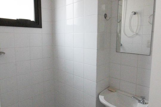 Banheiro de Serviço de apartamento à venda com 3 quartos, 128m² em Vila Paulicéia, São Paulo