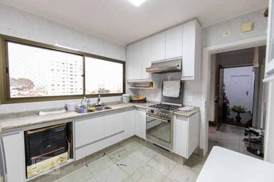 Cozinha de apartamento para alugar com 3 quartos, 140m² em Parque da Mooca, São Paulo