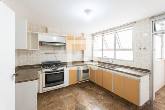 Cozinha de apartamento à venda com 3 quartos, 180m² em Tijuca, Rio de Janeiro