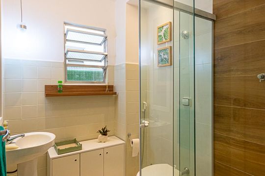 Banheiro Social de apartamento para alugar com 2 quartos, 82m² em Icaraí, Niterói