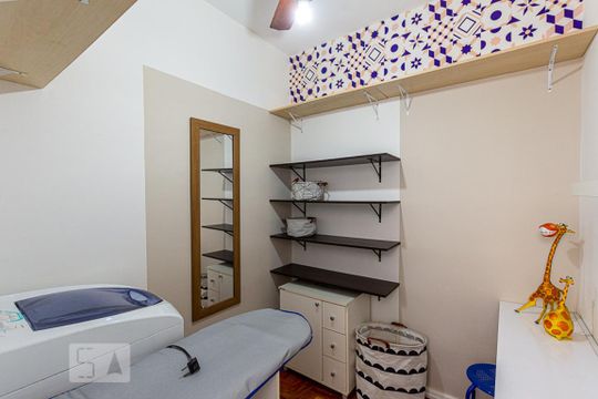 Quarto de Serviço de apartamento para alugar com 2 quartos, 82m² em Icaraí, Niterói