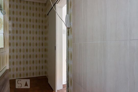 Cozinha de apartamento para alugar com 2 quartos, 48m² em São Sebastião, Porto Alegre