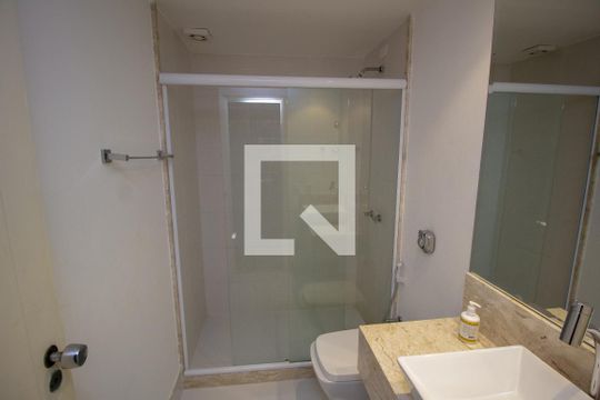 Banheiro de apartamento para alugar com 3 quartos, 250m² em Copacabana, Rio de Janeiro