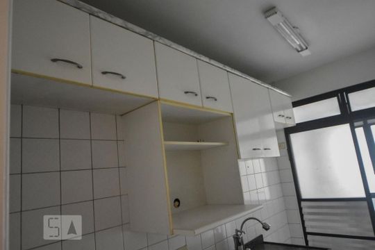 Cozinha de apartamento para alugar com 1 quarto, 44m² em Jardim Novo Santo Amaro, São Paulo