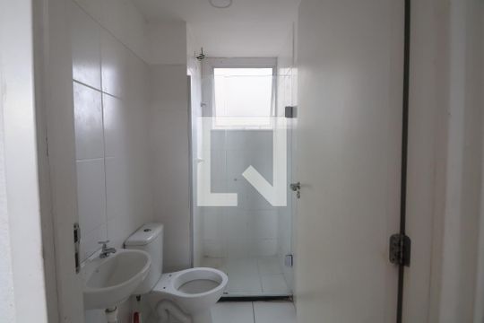 Banheiro de apartamento à venda com 2 quartos, 41m² em Estância Velha, Canoas