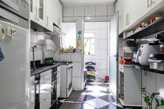 Cozinha de apartamento à venda com 2 quartos, 72m² em Vila Amélia, São Paulo